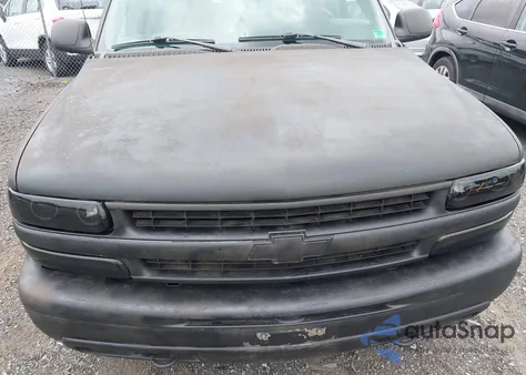 2004 Chevrolet Suburban K1500 из США, поврежденный, VIN 1GNFK16Z84J182246